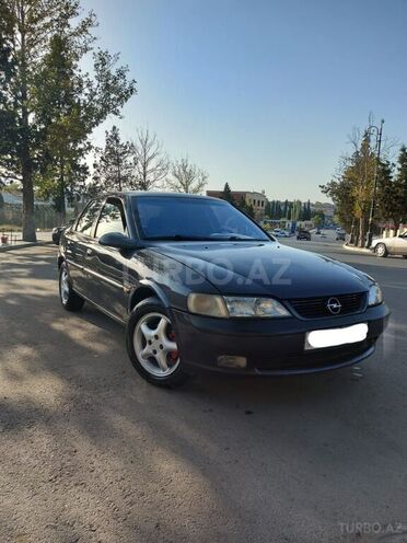 Opel Vectra 1996, 331,044 km - 1.8 l - Gəncə