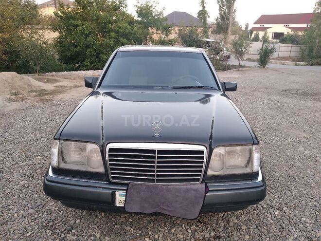 Mercedes E 220 1994, 321,300 km - 2.2 l - Xaçmaz