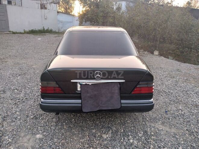 Mercedes E 220 1994, 321,300 km - 2.2 l - Xaçmaz