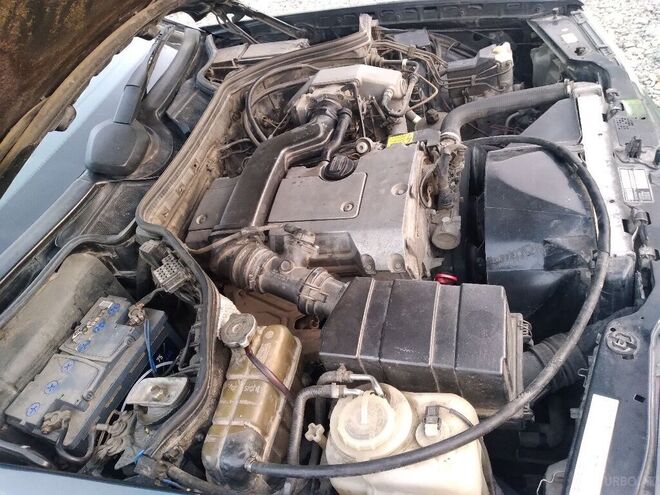 Mercedes E 220 1994, 321,300 km - 2.2 l - Xaçmaz