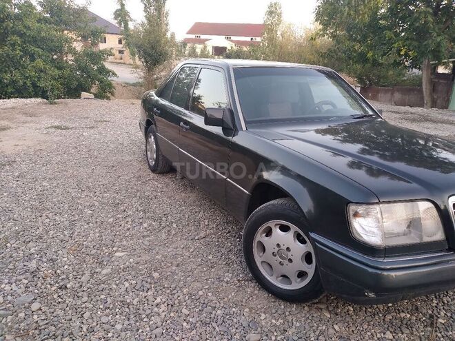 Mercedes E 220 1994, 321,300 km - 2.2 l - Xaçmaz