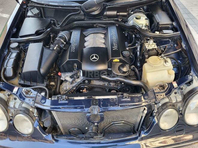 Mercedes E 240 2000, 228,000 km - 2.4 л - Bakı