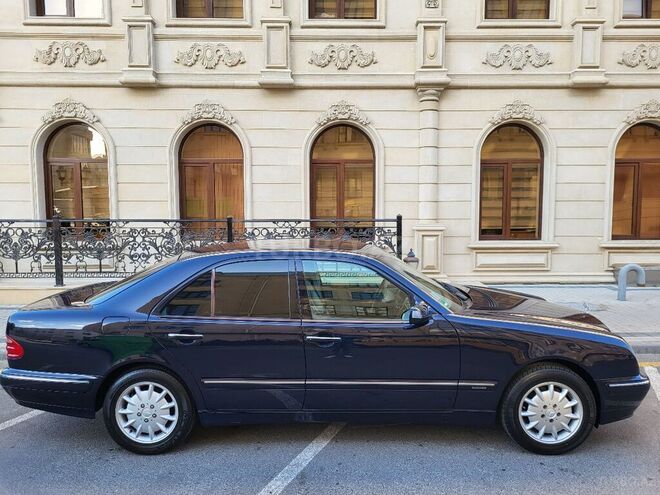 Mercedes E 240 2000, 228,000 km - 2.4 л - Bakı