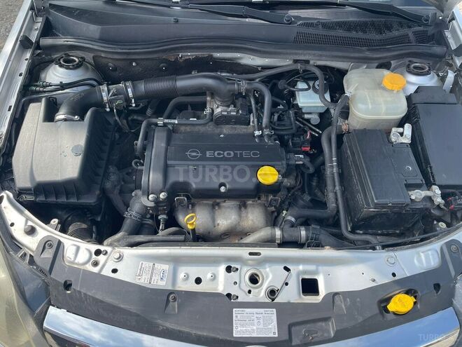 Opel Astra 2009, 185,000 km - 1.4 l - Füzuli