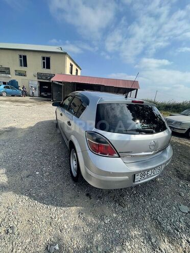 Opel Astra 2009, 185,000 km - 1.4 l - Füzuli
