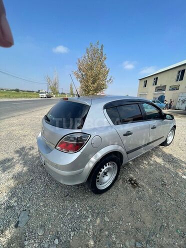 Opel Astra 2009, 185,000 km - 1.4 l - Füzuli