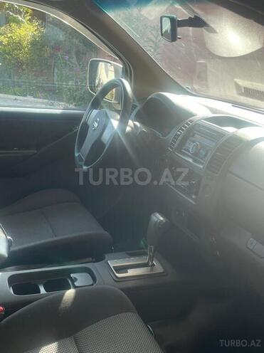 Nissan Navara 2013, 313,000 km - 2.5 l - Bakı