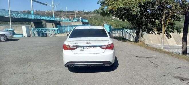 Hyundai Sonata 2012, 264,000 km - 2.0 l - Quba