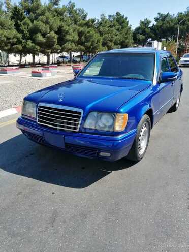 Mercedes E 200 1994, 241,956 km - 2.0 л - Bakı