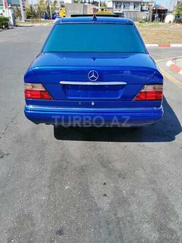 Mercedes E 200 1994, 241,956 km - 2.0 л - Bakı