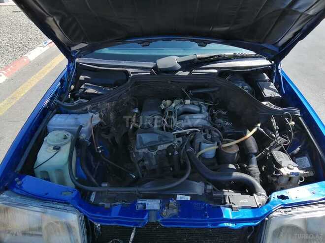 Mercedes E 200 1994, 241,956 km - 2.0 л - Bakı