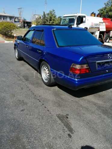 Mercedes E 200 1994, 241,956 km - 2.0 л - Bakı