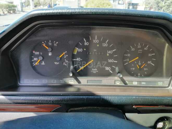 Mercedes E 200 1994, 241,956 km - 2.0 л - Bakı