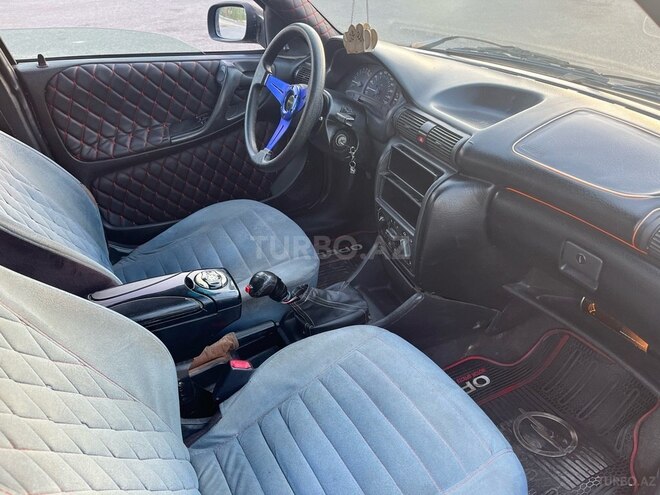 Opel Astra 1995, 321,000 km - 1.6 l - Sumqayıt