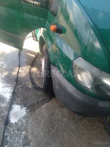 Ford Transit 2001, 243,000 km - 2.4 л - Quba