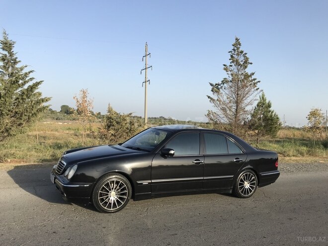 Mercedes E 270 2001, 495,000 km - 2.7 l - Yevlax