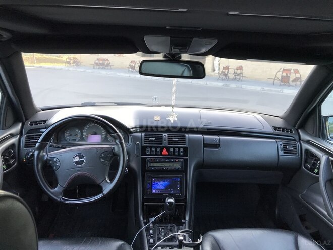 Mercedes E 270 2001, 495,000 km - 2.7 l - Yevlax