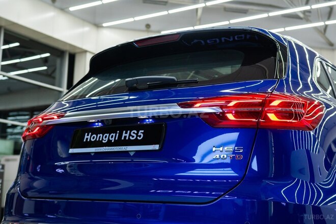 Hongqi HS5