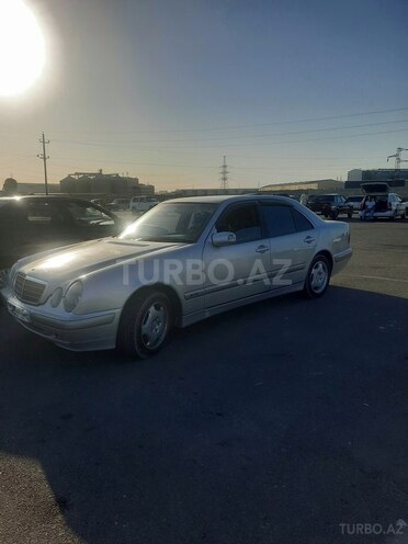 Mercedes E 220 2001, 522,000 km - 2.2 l - Bakı