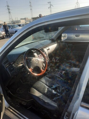 Mercedes E 220 2001, 522,000 km - 2.2 l - Bakı