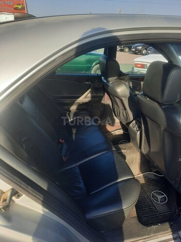 Mercedes E 220 2001, 522,000 km - 2.2 l - Bakı