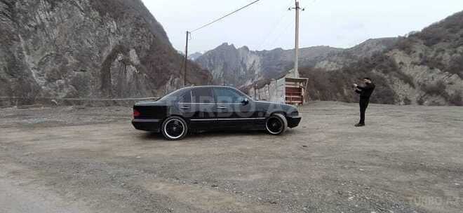 Mercedes E 280 1997, 257,000 km - 2.8 l - Qəbələ