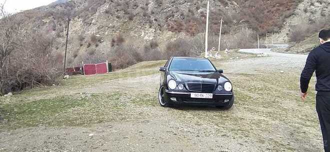 Mercedes E 280 1997, 257,000 km - 2.8 l - Qəbələ