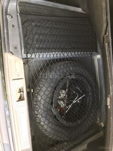 Mercedes E 270 2001, 495,000 km - 2.7 l - Yevlax