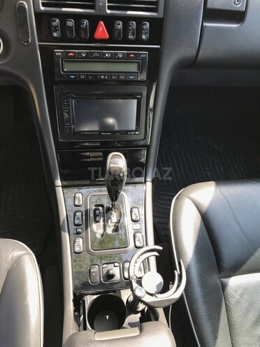 Mercedes E 270 2001, 495,000 km - 2.7 l - Yevlax