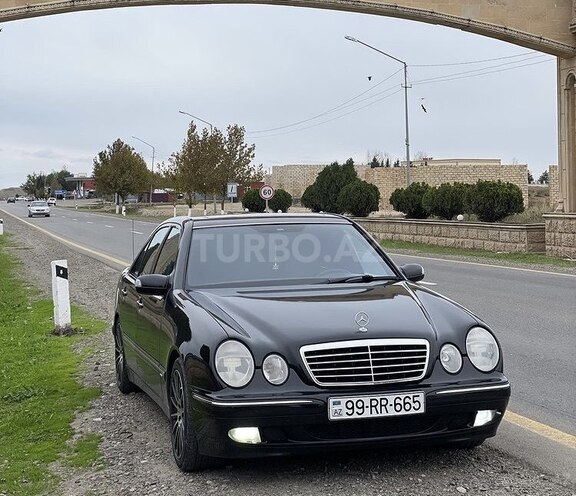 Mercedes E 270 2001, 495,000 km - 2.7 l - Yevlax