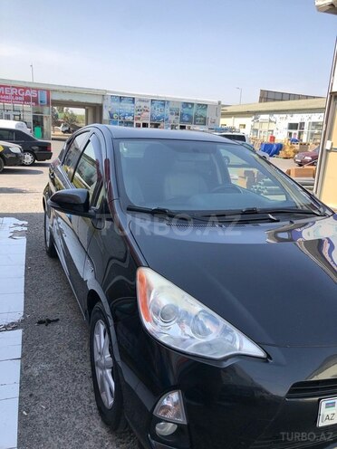 Toyota Prius C 2013, 162,402 km - 1.5 l - Bakı