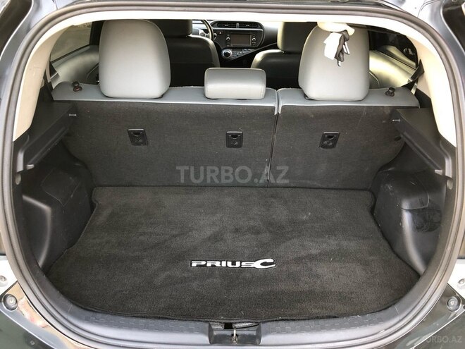 Toyota Prius C 2013, 162,402 km - 1.5 l - Bakı