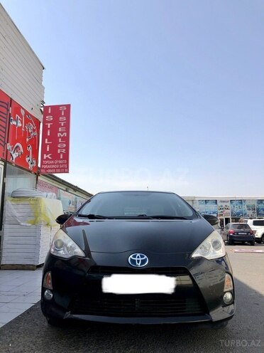 Toyota Prius C 2013, 162,402 km - 1.5 l - Bakı