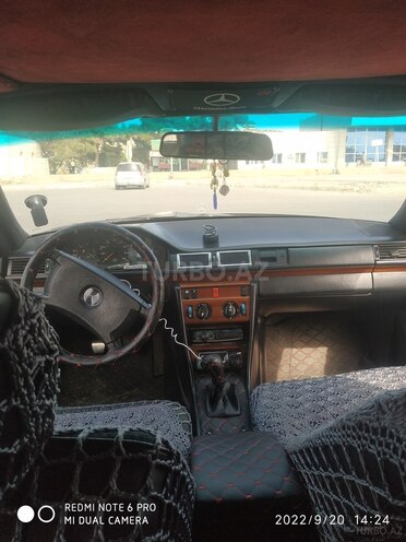 Mercedes E 220 1991, 603,527 km - 2.0 л - Sumqayıt