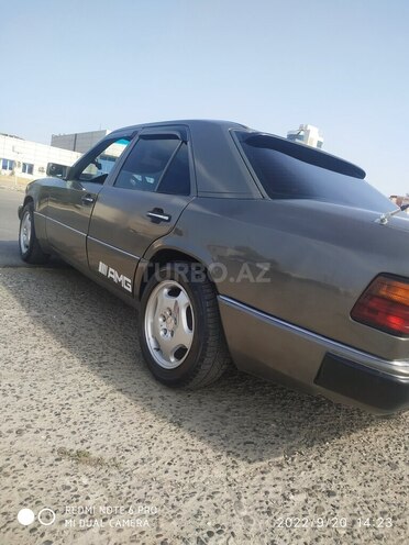 Mercedes E 220 1991, 603,527 km - 2.0 л - Sumqayıt