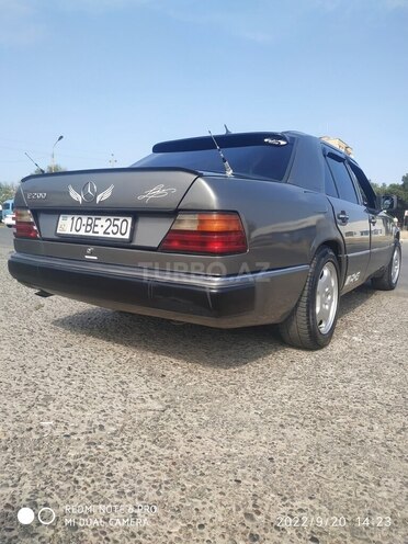 Mercedes E 220 1991, 603,527 km - 2.0 л - Sumqayıt