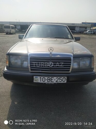 Mercedes E 220 1991, 603,527 km - 2.0 л - Sumqayıt