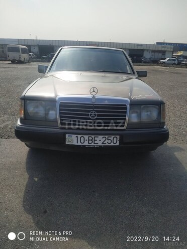 Mercedes E 220 1991, 603,527 km - 2.0 л - Sumqayıt
