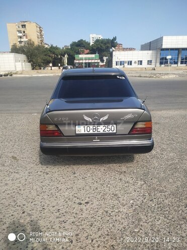 Mercedes E 220 1991, 603,527 km - 2.0 л - Sumqayıt