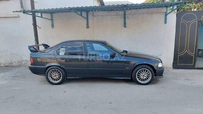 BMW 318 1993, 300,000 km - 1.8 l - Bakı