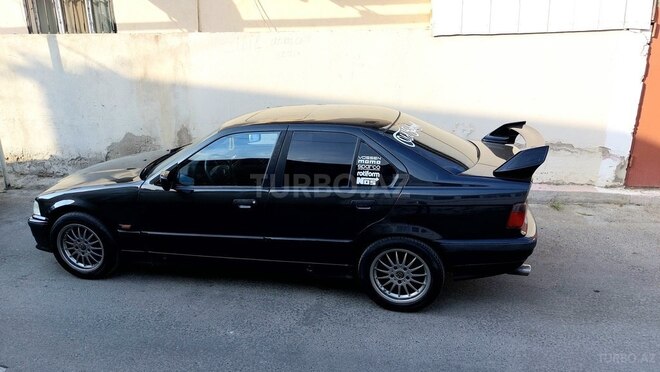BMW 318 1993, 300,000 km - 1.8 l - Bakı