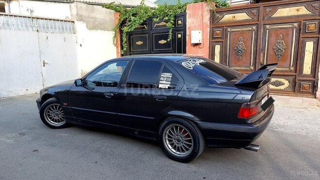BMW 318 1993, 300,000 km - 1.8 l - Bakı