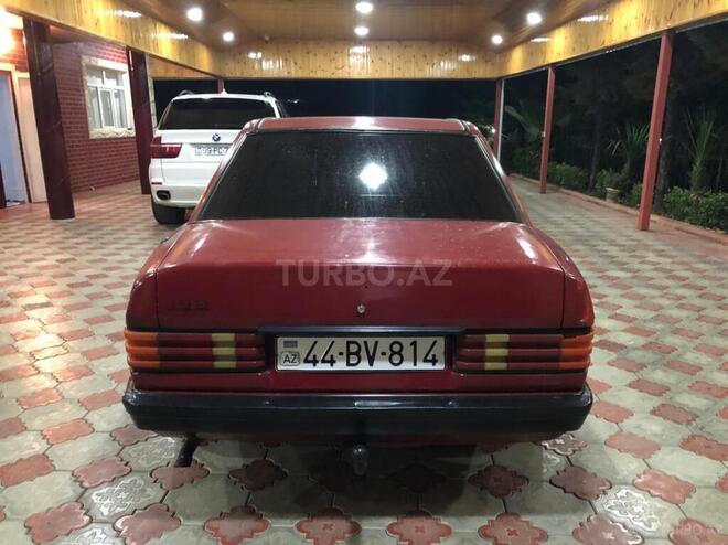Mercedes 190 1988, 285,000 km - 2.0 l - Masallı