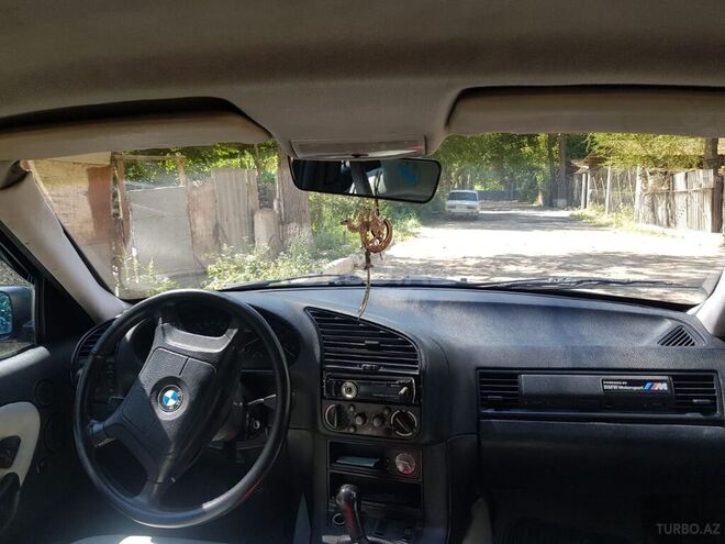 BMW 318 1994, 566,555 km - 1.8 л - Göyçay