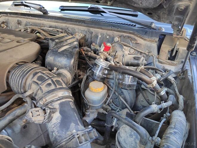 Nissan Patrol 2007, 298,000 km - 4.8 l - Bakı