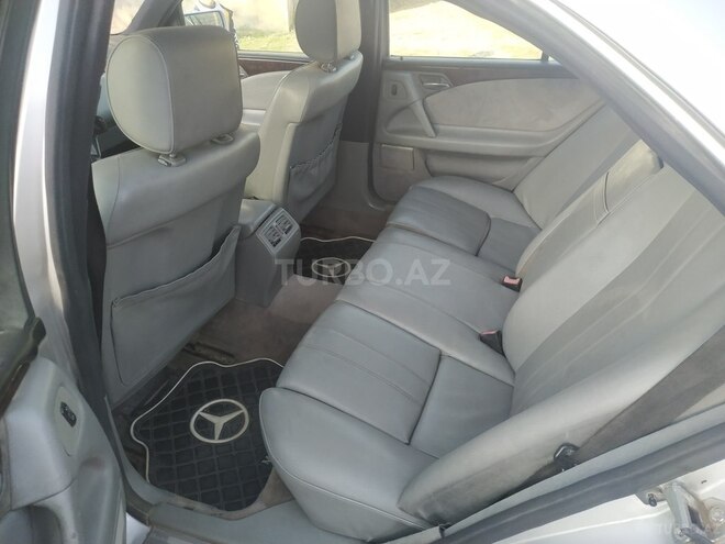 Mercedes E 220 1996, 177,000 km - 2.2 l - Bərdə