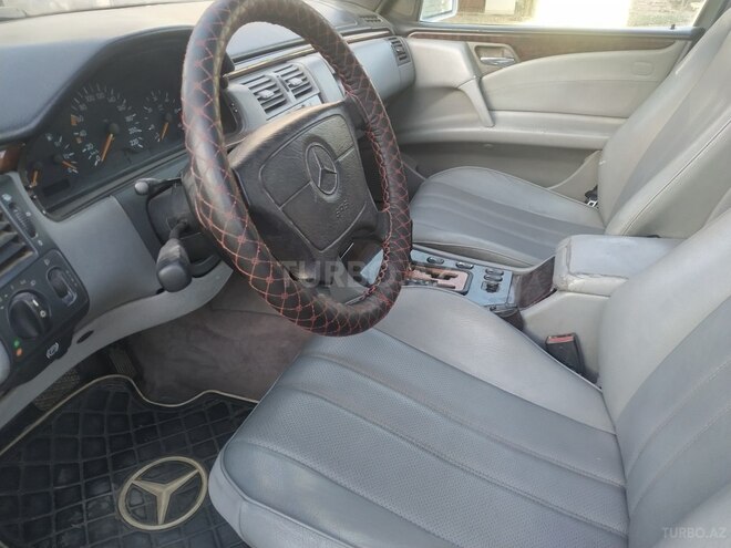 Mercedes E 220 1996, 177,000 km - 2.2 l - Bərdə