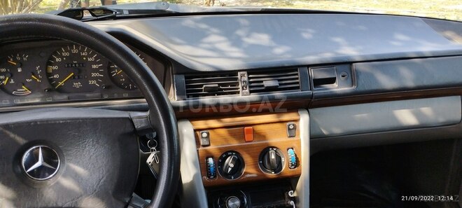 Mercedes E 230 1990, 614,600 km - 2.3 l - Xaçmaz