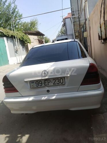 Mercedes C 200 1999, 320,000 km - 2.0 l - Bakı
