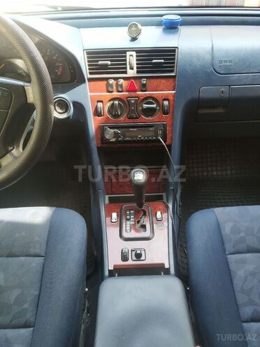 Mercedes C 200 1999, 320,000 km - 2.0 l - Bakı